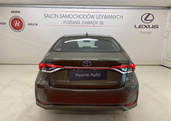 Toyota Corolla cena 69900 przebieg: 101858, rok produkcji 2019 z Przedbórz małe 154